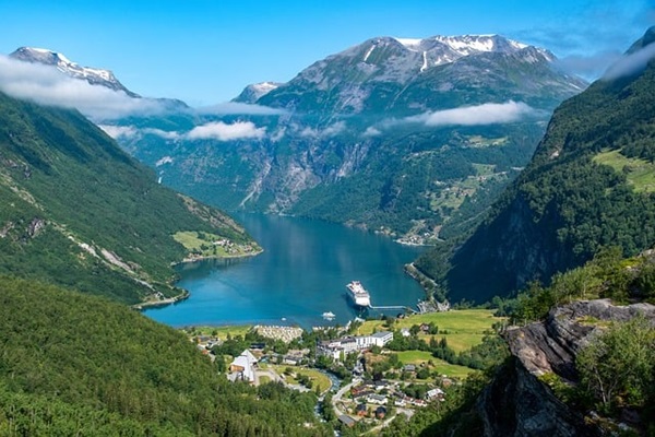 OSLO BERGEN STAVANGER E FIORDI NORVEGESI TOUR ESTATE CON VOLI DA BOLOGNA