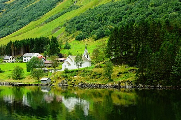 OSLO BERGEN STAVANGER E FIORDI NORVEGESI TOUR ESTATE CON VOLI DA BOLOGNA